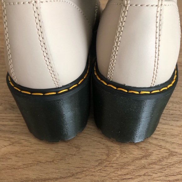 NIB $200 Dr. Martens Leona Combat Boot in Vintage Taupe Sendal -6US and 9US! - Picture 12 of 13